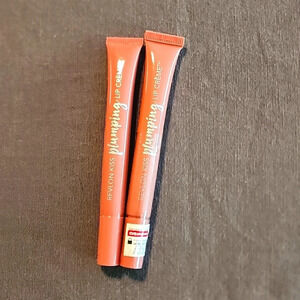 (2) Revlon Kiss Plumping Lip Creme-505 Abricot Silk